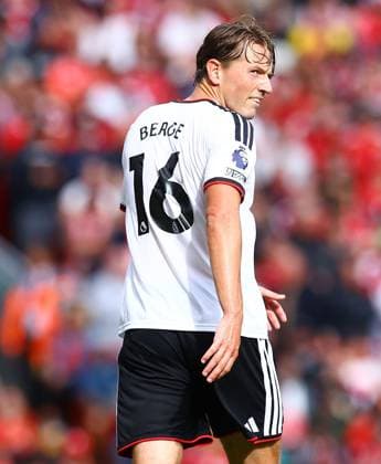 Sander Berge of Fulham Liverpool v Fulham, Premier League, Football, Football, Anfield, Liverpool, UK - 12 Sep 2026Liverpool Anfield United Kingdom EDITORIAL USE ONLY No use with unauthorised audio, video, data, fixture lists, club league logos or live services. Online in-match use limited to 120 images, no video emulation. No use in betting, games or single club league player publications.  Copyright: xMattxWest Shutterstockx 17144551ev