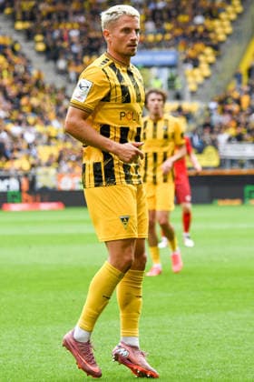 Lukas Scepanik, Alemannia Aachen, 7, cutout, full body, single frame, action, 12 09 2026, Aachen, Germany, soccer, 3. Liga, TSV Alemannia Aachen vs. Jahn Regensburg, soccer, 3. Liga, TSV Alemannia Aachen vs. Jahn Regensburg, DFB and DFL regulations prohibit any use of photographs as image sequences and or quasi-video xmhx