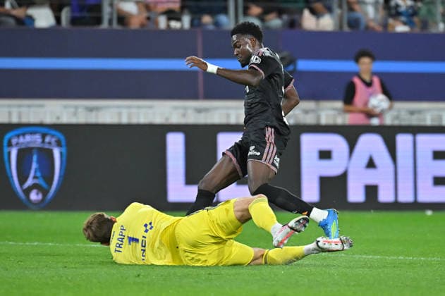 Ligue 1 McDonald s 2026 27, Paris FC vs Olympique Lyonnais, Football Goalkeeper Kevin Trapp of Paris FC and Ernest Nuamah of Lyon during the Ligue 1 McDonald s 2026 27 match between Paris FC and Olympique Lyonnais at Stade Jean Bouin on September 12, 2026 in Paris, France. Paris Stade Jean Bouin France