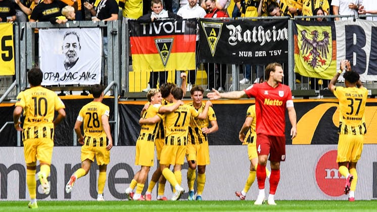 Louis Köster, Alemannia Aachen, No. 8 (with his face obscured), scored the goal to make it 2-0; goal, scoring, action, play, celebrating a goal, celebration, goal celebration, scoring a goal, celebrating the goal, goal, celebration, celebrating the goal, optimistic, action, play, September 12, 2026, Aachen, Germany, soccer, 3rd Division, TSV Alemannia Aachen vs. Jahn Regensburg, soccer, 3rd Division, TSV Alemannia Aachen vs. Jahn Regensburg, DFB and DFL regulations prohibit any use of photographs as image sequences and or quasi-video xmhx