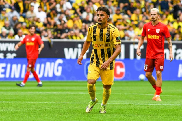 Mehdi Loune Alemannia Aachen, 10, cutout, full body, single image, action, 12 09 2026, Aachen, Germany, soccer, 3. Liga, TSV Alemannia Aachen vs. Jahn Regensburg, soccer, 3. Liga, TSV Alemannia Aachen vs. Jahn Regensburg, DFB and DFL regulations prohibit any use of photographs as image sequences and or quasi-video xmhx
