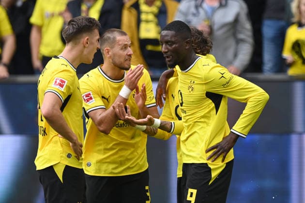 Borussia Dortmund Torjubel zu frueh, das Tor von Serhou GUIRASSY (DO) wird annuliert, Fussball 1. Bundesliga, 3.Spieltag, matchday3, Spieltag3, Borussia Dortmund (DO) - SC Paderborn (PB) 3-0 am 12.09.2026 in Dortmund Deutschland. DFL regulations prohibit any use of photographs as image sequences and or quasi-video Â *** Borussia Dortmund celebrates too soon; Serhou GUIRASSY DO s goal is disallowed, Soccer, Bundesliga 1, Matchday 3, matchday3, Spieltag3, Borussia Dortmund DO SC Paderborn PB 3–0 on September 12, 2026, in Dortmund, Germany. DFL regulations prohibit any use of photographs as image sequences and or quasi-video.