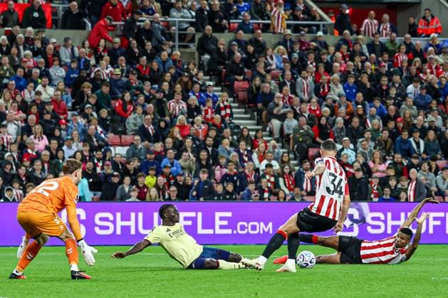 Sunderland v Arsenal Premier League Bukayo Saka of Arsenal wins a penalty kick during the Premier League match at the Stadium of Light, Sunderland 12 09 2026 UK Newspapers OUT Copyright: xJamiexJohnstonx FIL-23936-0182