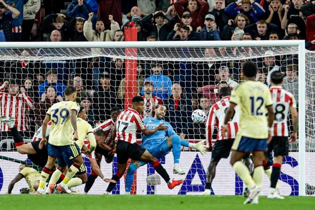 Sunderland v Arsenal Premier League David Raya of Arsenal makes a save during the Premier League match at the Stadium of Light, Sunderland 12 09 2026 UK Newspapers OUT Copyright: xJamiexJohnstonx FIL-23936-0183