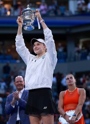 Elena Rybakina of Kazakhstan celebrates with the trophy 2026 US Open, Day Fourteen, USTA Billie Jean King National Tennis Center, New York, USA - 12 Sep 2026New York USTA Billie Jean King National T New York (NY) United States of America EDITORIAL USE ONLY No use with unauthorised audio, video, data, fixture lists, club league logos or live services. Online in-match use limited to 120 images, no video emulation. No use in betting, games or single club league player publications. Copyright: xEllaxLing Shutterstockx 17140165cc