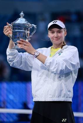 Elena Rybakina of Kazakhstan celebrates with the trophy 2026 US Open, Day Fourteen, USTA Billie Jean King National Tennis Center, New York, USA - 12 Sep 2026New York USTA Billie Jean King National T New York (NY) United States of America EDITORIAL USE ONLY No use with unauthorised audio, video, data, fixture lists, club league logos or live services. Online in-match use limited to 120 images, no video emulation. No use in betting, games or single club league player publications.  Copyright: xEllaxLing Shutterstockx 17140165bo