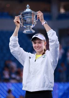 Elena Rybakina of Kazakhstan celebrates with the trophy 2026 US Open, Day Fourteen, USTA Billie Jean King National Tennis Center, New York, USA - 12 Sep 2026New York USTA Billie Jean King National T New York (NY) United States of America EDITORIAL USE ONLY No use with unauthorised audio, video, data, fixture lists, club league logos or live services. Online in-match use limited to 120 images, no video emulation. No use in betting, games or single club league player publications.  Copyright: xEllaxLing Shutterstockx 17140165br