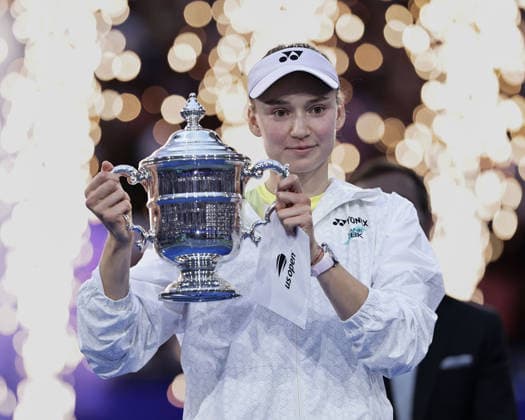Elena Rybakina (KAZ), Award Ceremony, Presentation, U.S. Open Championships, Billie Jean King National Tennis Center, Flushing Meadows, New York, USA Copyright: xJuergenxHasenkopfx
