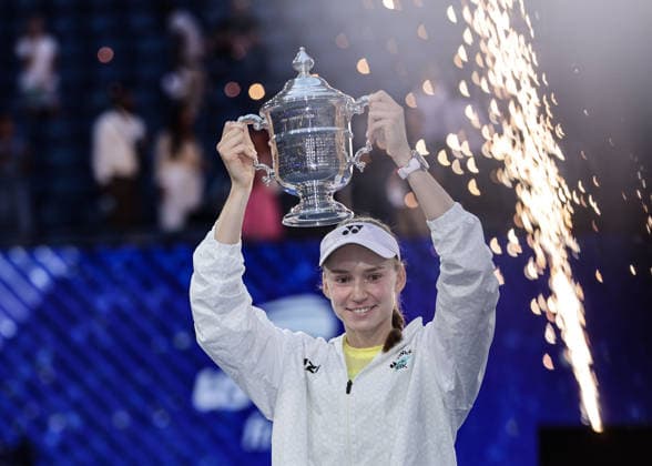 Elena Rybakina (KAZ), Award Ceremony, Presentation, U.S. Open Championships, Billie Jean King National Tennis Center, Flushing Meadows, New York, USA Copyright: xJuergenxHasenkopfx