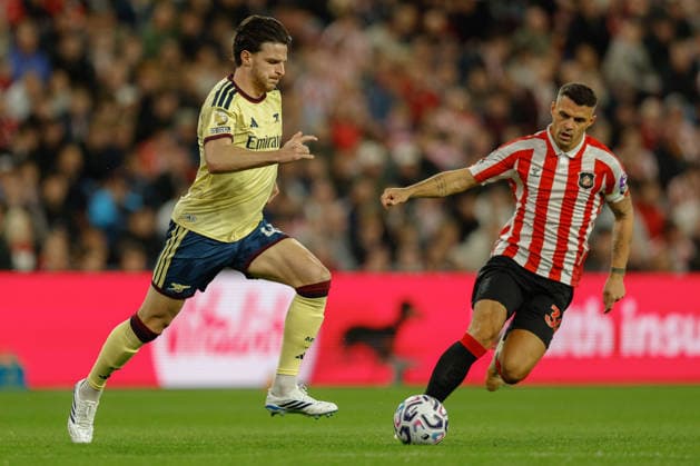 Sunderland v Arsenal, Premier League Granit Xhaka of Sunderland puts Declan Rice of Arsenal under pressure during the Sunderland v Arsenal Premier League match at the Stadium of Light, Sunderland, England on 12 September 2026 Credit: Craig Cowan Every Second Media Editorial use only. All images are copyright Every Second Media Limited. No images may be reproduced without prior permission. All rights reserved. Premier League and Football League images are subject to licensing agreements with Football DataCo Limited. see https: www.football-dataco.com Copyright: xIMAGO EveryxSecondxMediax ESM-2157-0139 CraigxCowanx xEveryxSecondxMediax