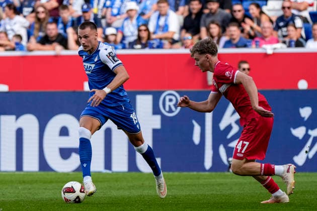 v.li.: Tim Lemperle (Hoffenheim, 19), Yanik Noah Spalt (VfB, 47), Zweikampf, Spielszene, Duell, duel, tackle, tackling, Dynamik, Action, Aktion, 12.09.2026, Sinsheim (Deutschland), Fussball, Bundesliga, TSG 1899 Hoffenheim - VfB Stuttgart, DFB DFL REGULATIONS PROHIBIT ANY USE OF PHOTOGRAPHS AS IMAGE SEQUENCES AND OR QUASI-VIDEO. *** v li Tim Lemperle Hoffenheim, 19, Yanik Noah Spalt VfB, 47, tackle, game scene, duel, tackle, tackling, dynamics, action, 12 09 2026, Sinsheim, Germany, soccer, Bundesliga, TSG 1899 Hoffenheim vs. VfB Stuttgart, DFB and DFL regulations prohibit any use of photographs as image sequences and or quasi-video xozx