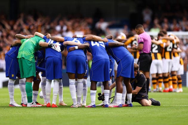 Chelsea v Hull City 12 September 2026, London - Premier League Football - Chelsea v Hull City - The Chelsea team huddle - Photo: Jacques Feeney Offside. London UK *** Chelsea gegen Hull City, 12. September 2026, London, Premier League, Fußball, Chelsea gegen Hull City, Die Chelsea-Mannschaft versammelt sich, Foto: Jacques Feeney, Offside, London, Großbritannien  Copyright: xJacquesxFeeneyx xOffsidexOffside