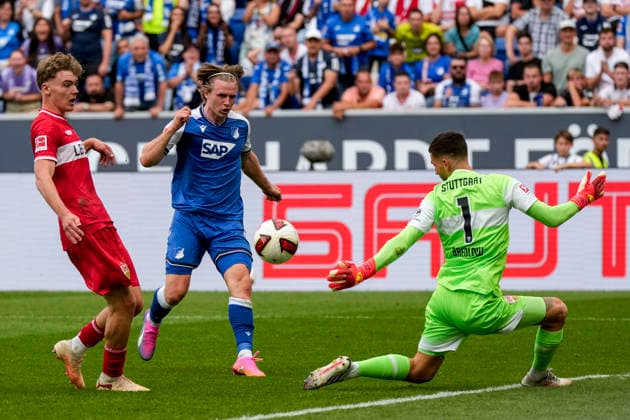 v.li.: Patrick Wimmer (Hoffenheim, 8) scheitert an Fabian Bredlow (Torhüter, VfB, 1), Torschuss, Schuss aufs Tor, Torchance, Chance, Aktion, Action, Spielszene, 12.09.2026, Sinsheim (Deutschland), Fussball, Bundesliga, TSG 1899 Hoffenheim - VfB Stuttgart, DFB DFL REGULATIONS PROHIBIT ANY USE OF PHOTOGRAPHS AS IMAGE SEQUENCES AND OR QUASI-VIDEO. *** v li Patrick Wimmer Hoffenheim, 8, is stopped by Fabian Bredlow, goalkeeper, VfB, 1, shot on goal, scoring chance, chance, play, action, game scene, September 12, 2026, Sinsheim, Germany, soccer, Bundesliga, TSG 1899 Hoffenheim vs. VfB Stuttgart, DFB and DFL regulations prohibit any use of photographs as image sequences and or quasi-video xozx