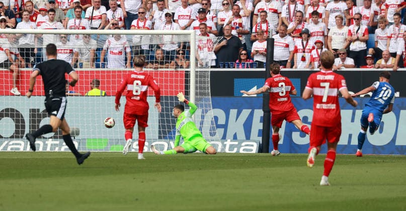 12.09.26 TSG 1899 Hoffenheim - VfB Stuttgart Deutschland, Sinsheim, 12.09.2026, Fussball, Bundesliga, Saison 2026 2027, TSG 1899 Hoffenheim - VfB Stuttgart: v.l. Fabian Bredlow (VfB Stuttgart), Adam Hlozek (TSG 1899 Hoffenheim); Tor 1:0 Hlozek. *** September 12, 2026 TSG 1899 Hoffenheim vs. VfB Stuttgart Germany, Sinsheim, September 12, 2026, Soccer, Bundesliga, 2026–2027 Season, TSG 1899 Hoffenheim vs. VfB Stuttgart; from left: Fabian Bredlow (VfB Stuttgart), Adam Hlozek (TSG 1899 Hoffenheim); Score: 1–0; Goal by Hlozek