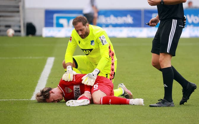 12.09.26 TSG 1899 Hoffenheim - VfB Stuttgart Deutschland, Sinsheim, 12.09.2026, Fussball, Bundesliga, Saison 2026 2027, TSG 1899 Hoffenheim - VfB Stuttgart: v.l. Angelo Stiller (VfB Stuttgart), Oliver Baumann (TSG 1899 Hoffenheim). *** September 12, 2026 TSG 1899 Hoffenheim vs. VfB Stuttgart Germany, Sinsheim, September 12, 2026, Soccer, Bundesliga, 2026–2027 season, TSG 1899 Hoffenheim vs. VfB Stuttgart; from left: Angelo Stiller (VfB Stuttgart), Oliver Baumann (TSG 1899 Hoffenheim)