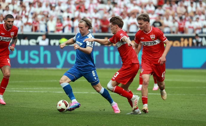 12.09.26 TSG 1899 Hoffenheim - VfB Stuttgart Deutschland, Sinsheim, 12.09.2026, Fussball, Bundesliga, Saison 2026 2027, TSG 1899 Hoffenheim - VfB Stuttgart: v.l. Patrick Wimmer (TSG 1899 Hoffenheim), Ramon Hendriks, Yanik Spalt (beide VfB Stuttgart). *** September 12, 2026 TSG 1899 Hoffenheim vs. VfB Stuttgart Germany, Sinsheim, September 12, 2026, Soccer, Bundesliga, 2026–2027 Season, TSG 1899 Hoffenheim vs. VfB Stuttgart; from left: Patrick Wimmer (TSG 1899 Hoffenheim), Ramon Hendriks, Yanik Spalt (both VfB Stuttgart)