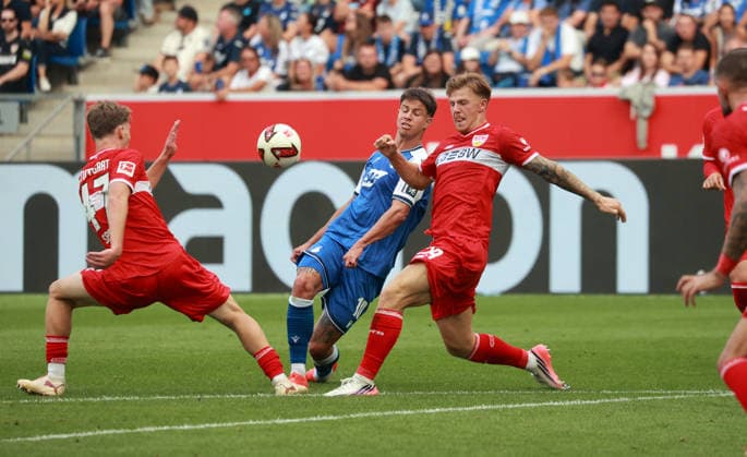 12.09.26 TSG 1899 Hoffenheim - VfB Stuttgart Deutschland, Sinsheim, 12.09.2026, Fussball, Bundesliga, Saison 2026 2027, TSG 1899 Hoffenheim - VfB Stuttgart: v.l. Yanik Spalt (VfB Stuttgart), Adam Hlozek (TSG 1899 Hoffenheim), Finn Jeltsch (VfB Stuttgart). *** September 12, 2026 TSG 1899 Hoffenheim vs. VfB Stuttgart Germany, Sinsheim, September 12, 2026, Soccer, Bundesliga, 2026–2027 Season, TSG 1899 Hoffenheim vs. VfB Stuttgart: (from left) Yanik Spalt (VfB Stuttgart), Adam Hlozek (TSG 1899 Hoffenheim), Finn Jeltsch (VfB Stuttgart)