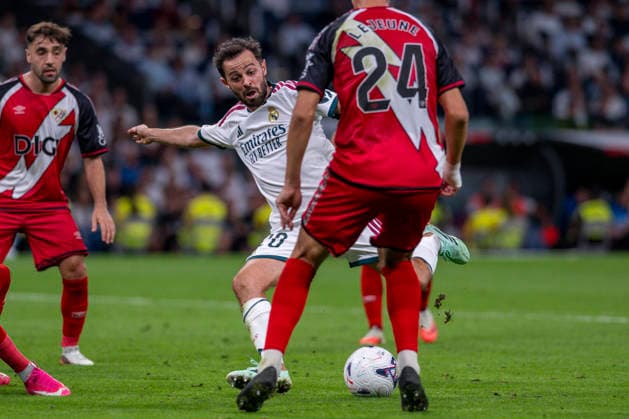 September 12, 2026, Madrid, Madrid, Spain: 20 BERNARDO SILVA of Real Madrid CF shoots for goal during the match on Matchday 5 of the 2026 27 National League First Division Championship between REAL MADRID C.F. 4 and RAYO VALLECANO 1, played at the Bernabo u Stadium on September 12, 2026, in Madrid, Spain. Madrid Spain - ZUMAc312 20260912_zsp_c312_206 Copyright: xOscarxManuelxSanchezx