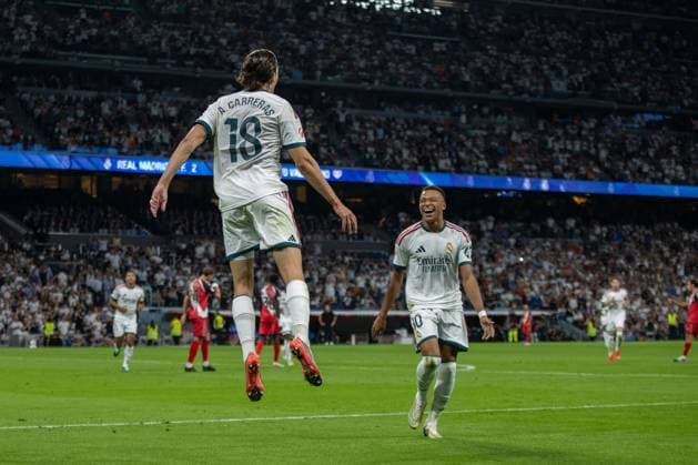 LaLiga EA SPORTS 2026 2027 - Real Madrid CF and Rayo Vallecano in Madrid, Spain - 12 Sep 2026 Kylian Mbappé and Alvaro Carreras (Real Madrid) celebrate a goal during the La Liga EA SPORTS 2026-2027 match between Real Madrid and Rayo Vallecano. Madrid Spain Copyright: xDavidxCanalesx xSOPAxImagesx David-Canales-1449695