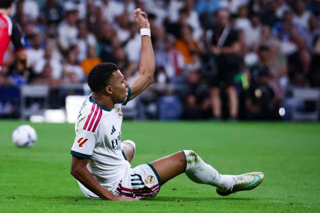 Real Madrid v Rayo Vallecano - La Liga EA Sports 2026 27 September 12, 2026, Estadio Santiago Bernabeu, Madrid, Spain: Kylian Mbappe of Real Madrid claim a foul during La Liga EA Sports match between Real Madrid and Rayo Vallecano at Estadio Santiago Bernabeu on September 12, 2026 in Madrid, Spain. Madrid Estadio Santiago Bernabeu Madrid Spain *** Real Madrid vs. Rayo Vallecano, La Liga EA Sports 2026, September 12, 2026, Santiago Bernabéu Stadium, Madrid, Spain Kylian Mbappé of Real Madrid claims a foul during a La Liga EA Sports match between Real Madrid and Rayo Vallecano at Santiago Bernabéu Stadium on September 12, 2026, in Madrid, Spain Madrid Santiago Bernabéu Stadium Madrid Spain Copyright: xAlejandroxMatiasxAcostax