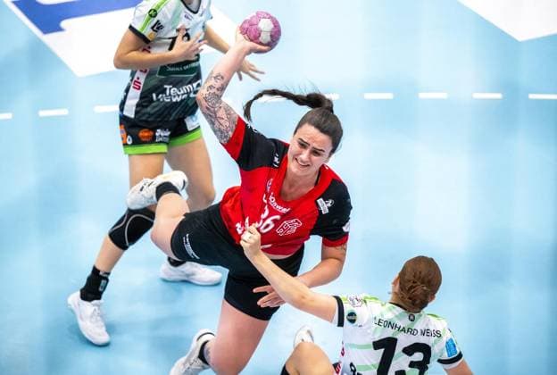 WOMEN S HANDBALL 2026–2027 3RD BUNDESLIGA, MATCHDAY 1: THC FRISCH AUF GÖPPINGEN ** FOR EDITORIAL PURPOSES ONLY ** EDITORIAL USE ONLY ** p 12 09 2026 Bad Langensalza Women’s Handball 1st Bundesliga Women’s Season 2026–2027 Salzhalle Matchday 3 Thüringer HC FRISCH AUF Göppingen in the photo by Macela Arounian 36 Thüringer HC in a duel with Aylin Bornhardt 13 FRISCH AUF Göppingen and Matilda Ehlert 10 FRISCH AUF Göppingen Germany Thuringia Bad Langensalza Copyright SaschaxFromm Copyright: SaschaxFromm doc87kt774vnoo128fzi8qc ,EDITORIAL USE ONLY Copyright: SaschaxFromm