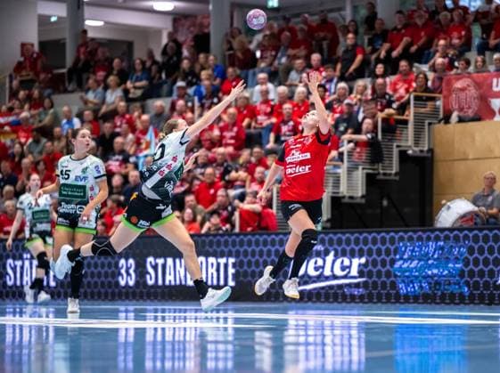 WOMEN S HANDBALL 2026–2027 3RD BUNDESLIGA, MATCHDAY 1: THC FRISCH AUF GÖPPINGEN ** FOR EDITORIAL PURPOSES ONLY ** EDITORIAL USE ONLY ** p 12 09 2026 Bad Langensalza Women’s Handball 1st Bundesliga Women’s Season 2026–2027 Salzhalle Matchday 3 Thüringer HC FRISCH AUF Göppingen in the photo by Teresa von Prittwitz 22 Thüringer HC in a duel with Matilda Ehlert 10 FRISCH AUF Göppingen Germany Thuringia Bad Langensalza Copyright SaschaxFromm Copyright: SaschaxFromm doc87kt3hs6c9vdqttyv0o ,EDITORIAL USE ONLY Copyright: SaschaxFromm