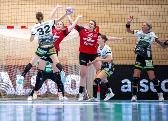 WOMEN S HANDBALL 2026–2027 3RD BUNDESLIGA MATCHDAY 1 THC FRISCH AUF GÖPPINGEN ** FOR EDITORIAL USE ONLY ** EDITORIAL USE ONLY ** p 12 09 2026 Bad Langensalza Women’s Handball 1st Bundesliga Women’s Season 2026–2027 Salzhalle Match Day 3 Thüringer HC FRISCH AUF Göppingen in the photo: Macela Arounian 36 Thüringer HC, Jolina Huhnstock 45 Thüringer HC, Haruno Sasaki 32 FRISCH AUF Göppingen Germany Thuringia Bad Langensalza Copyright SaschaxFromm Copyright: SaschaxFromm doc87kt3hxcahx15n6pbw7r ,EDITORIAL USE ONLY Copyright: SaschaxFromm