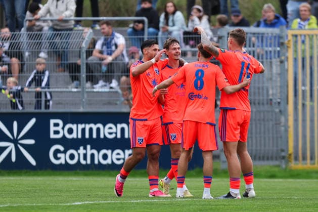 September 12, 2026, Soccer, Men s, Regionalliga Nord, Matchday 8, BSV Kickers Emden vs. SSV Jeddeloh II. Celebration of the 1-0 goal by Luc Ihorst (orange, No. 14), BSV Kickers Emden