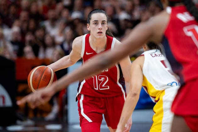 Spain v USA: Semifinal - FIBA Women s Basketball World Cup Germany 2026 Caitlin Clark plays during the FIBA Women s Basketball World Cup 2026 semi-finals match between Spain and the United States in Berlin, Germany, on September 12, 2026. Berlin Germany  Copyright: xMarcinxGolbax originalFilename:golba-spainvus260912_np7yJ.jpg