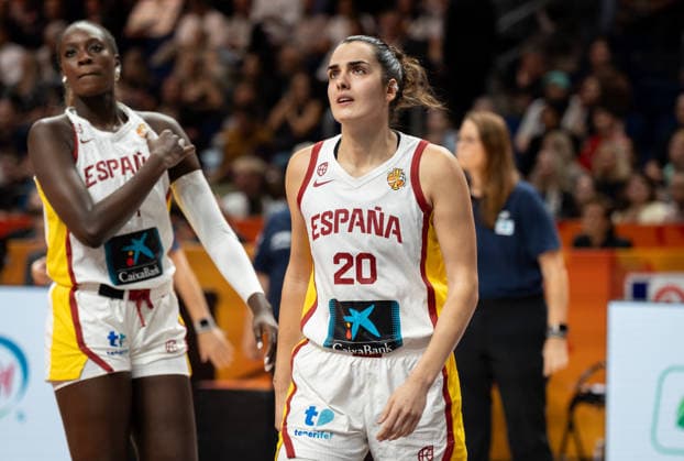 Spain v USA: Semifinal - FIBA Women s Basketball World Cup Germany 2026 Paula Ginzo plays during the FIBA Women s Basketball World Cup 2026 semi-finals match between Spain and the United States in Berlin, Germany, on September 12, 2026. Berlin Germany  Copyright: xMarcinxGolbax originalFilename:golba-spainvus260912_npTzU.jpg