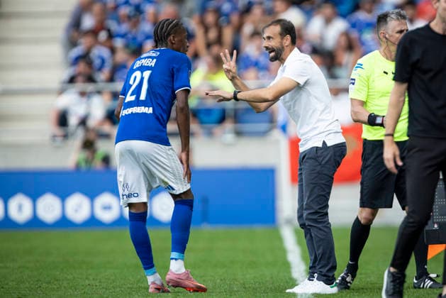 FOOTBALL: RC Strasbourg Alsace v AS Monaco Matchday 4 Ligue 1 McDonald s - 12 09 2026 Coach Hugo Oliveira (Racing Strasbourg) et Pape Demba Diop 21 (Racing de Strasbourg) StrasbourgFrance  Copyright: xx