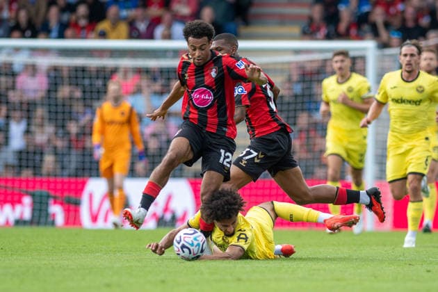 AFC Bournemouth v Brentford, Premier League Tyler Adams and Kevin Schade battle for the ball during the AFC Bournemouth v Brentford Premier League match at Vitality Stadium, Bournemouth, England on 12 September 2026 Credit: Andy Thomas Every Second Media Editorial use only. All images are copyright Every Second Media Limited. No images may be reproduced without prior permission. All rights reserved. Premier League and Football League images are subject to licensing agreements with Football DataCo Limited. see https: www.football-dataco.com Copyright: xIMAGO EveryxSecondxMediax ESM-2160-0053 AndyxThomasx xEveryxSecondxMediax