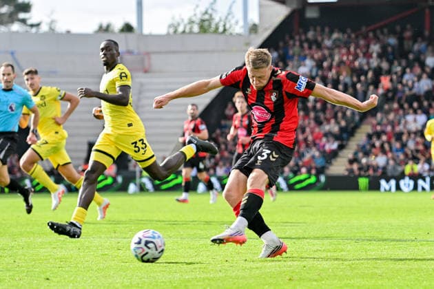 AFC Bournemouth v Brentford, Premier League Adrien Truffert shoots at goal during the AFC Bournemouth v Brentford Premier League match at Vitality Stadium, Bournemouth, England on 12 September 2026 Credit: Andy Thomas Every Second Media Editorial use only. All images are copyright Every Second Media Limited. No images may be reproduced without prior permission. All rights reserved. Premier League and Football League images are subject to licensing agreements with Football DataCo Limited. see https: www.football-dataco.com Copyright: xIMAGO EveryxSecondxMediax ESM-2160-0063 AndyxThomasx xEveryxSecondxMediax
