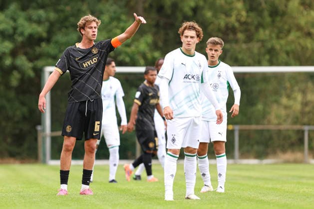 Emil Geisselmann of SV Elversberg gestures during the A-Junior Bundesliga match between SV Elversberg and Borussia Mönchengladbach at Jungenwald on September 13, 2026, in Püttlingen, Germany Photo by Oliver Kaelke, DeFodi Images Emil Geisselmann of SV Elversberg gestures during the Bundesliga match between SV Elversberg and Borussia Mönchengladbach at am Jungenwald on September 13, 2026 in Puettlingen, Germany. Photo by Oliver Kaelke, DeFodi Images. DFB and DFL regulations prohibit any use of photographs as image sequences and or quasi-video. Photo by Oliver Kaelke, DeFodi Images.