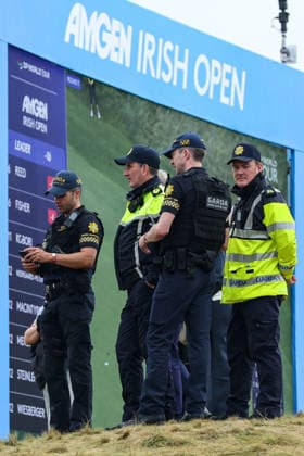 2026 Amgen Irish Open - Fourth Round, Trump International Golf Links, Doonbeg 13 9 2026 Armed Gardai and members of An Garda Siochana near eighteenth the green ahead of the day Armed Gardai and members of An Garda Siochana near eighteenth the green ahead of the day 13 9 2026  Copyright: xx DC3A2823