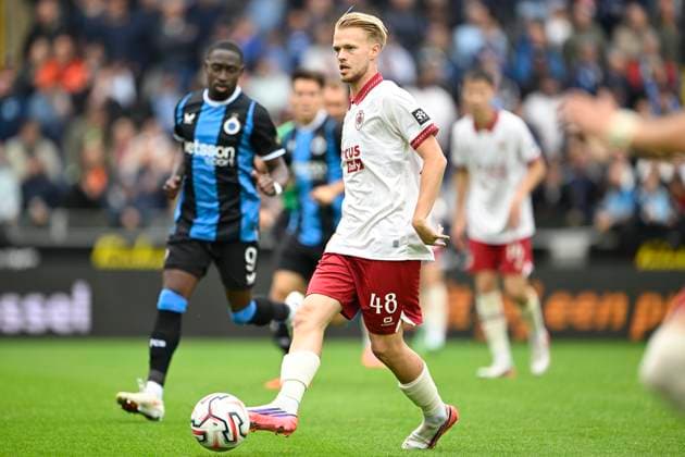 Club Brugge v Royal Antwerp FC - Jupiler Pro League BRUGGE, BELGIUM - SEPTEMBER 13 : Vermeeren Arthur midfielder of Royal Antwerp FC in action during the Jupiler Pro League match between Club Brugge and Royal Antwerp FC on September 13, 2026 in Brugge, Belgium, 13 09 2026 Brugge Belgium  Copyright: xNicoxVereeckenx