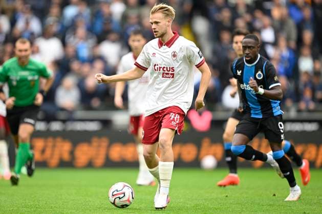 Club Brugge v Royal Antwerp FC - Jupiler Pro League BRUGGE, BELGIUM - SEPTEMBER 13 : Vermeeren Arthur midfielder of Royal Antwerp FC in action during the Jupiler Pro League match between Club Brugge and Royal Antwerp FC on September 13, 2026 in Brugge, Belgium, 13 09 2026 Brugge Belgium  Copyright: xNicoxVereeckenx