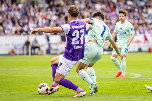 L R Robin Fabinski (VfL Osnabrück), 27, in a tackle with Josip Brekalo (Hertha BSC), 07 GER, VfL Osnabrück vs. Hertha BSC, Soccer, 2. Bundesliga, Matchday 5, 2026–2027 Season, September 13, 2026 DFL regulations prohibit the use of photographs as image sequences and or quasi-video GER, VfL Osnabrück vs. Hertha BSC, soccer, 2. Bundesliga, Matchday 5, 2026–2027 season, September 13, 2026 Osnabrück Copyright: xEibner-Pressefoto JanxRollingerx EP_JSK