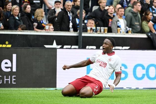 Antwerp s Snayder Porozo celebrates after scoring the 1-1 goal during a soccer match between Club Brugge and Royal Antwerp FC, Sunday 13 September 2026 in Brugge, on day 6 of the 2026-2027 Jupiler Pro League first division of the Belgian championship. MAARTENxSTRAETEMANS  x186197613x