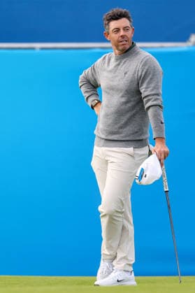 2026 Amgen Irish Open - Fourth Round, Trump International Golf Links, Doonbeg 13 9 2026 Rory McIlroy stands on the eighteenth green after finishing his round 13 9 2026  Copyright: xx BB3_9671
