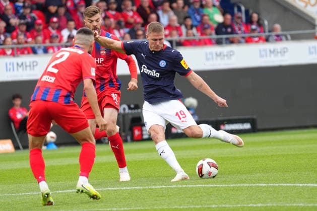 2. Bundesliga, Matchday 5, 2026–27 Season, FC Heidenheim vs. Holstein Kiel, Marnon Busch (FC Heidenheim), Phil Harres (Holstein Kiel), FC Heidenheim vs. Holstein Kiel, 2. Bundesliga, Matchday 5, 2026–27 Season, FC Heidenheim vs. Holstein Kiel, Germany, Heidenheim, Voith Arena, September 13, 2026 SP_GHR
