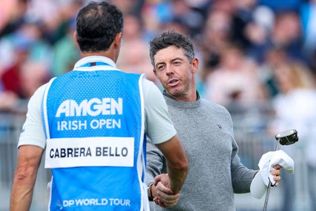 2026 Amgen Irish Open - Fourth Round, Trump International Golf Links, Doonbeg 13 9 2026 Rory McIlroy shakes hands with Rafael Cabrera-Bello™s Caddie Manuel Barrionuevo after finishing his round on the eighteenth green Rory McIlroy shakes hands with Manuel Barrionuevo after finishing his round on the eighteenth green 13 9 2026  Copyright: xDanxClohessyx DC1A6028