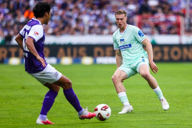 September 13, 2026, xkwix, Soccer, 2nd Division, VfL Osnabrück vs. Hertha BSC, Stadion an der Bremer Brücke, Matchday 5, 2026–2027 Season: Jonathan German Gomez of VfL Osnabrück (42) in a tackle against Julian Eitschberger of Hertha BSC. DFB regulations prohibit any use of photographs as image sequences and or quasi-video. Photo: xKamilxWilkowskixPressefotoKochx, Lower Saxony, Germany