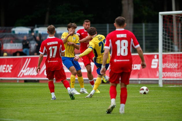 No. 22 Dorian Cevis of Lok scores here to make it 0–1 for GER, Greifswalder FC vs. 1. FC Lok Leipzig, Soccer, Men, Northeast Regional League, Matchday 8, 2026–2027 season, September 13, 2026, Greifswald Volksstadion, Mecklenburg-Western Pomerania, Germany