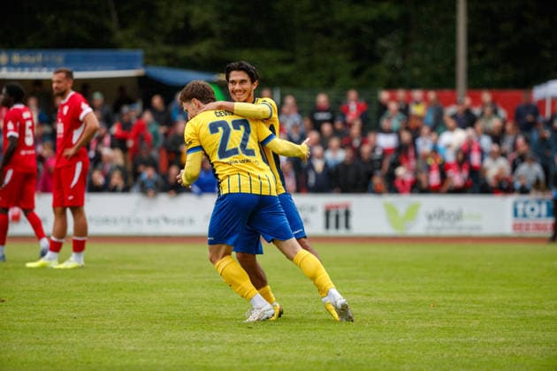 Goal celebration 0-1 with goal scorer No. 22 Dorian Cevis (Lok) and Eren Öztürk (Lok) in the background, Greifswalder FC vs. 1 FC Lok Leipzig, Soccer, Men, Northeast Regional League, Matchday 8, 2026–2027 season, September 13, 2026, Greifswald Volksstadion, Mecklenburg-Western Pomerania, Germany
