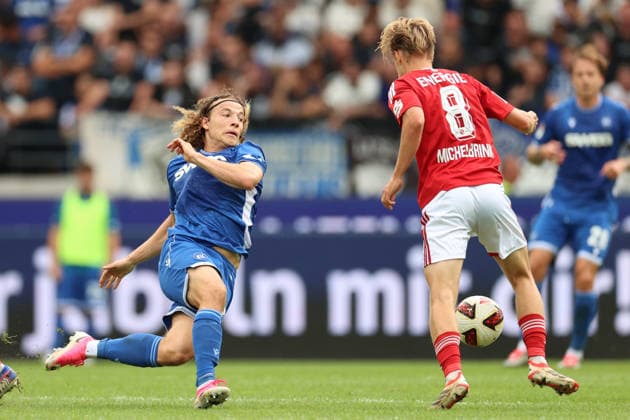 Tim Civeja (Karlsruher SC), 23, in a tackle with Lukas Michelbrink (Energie Cottbus), 08; Karlsruher SC vs. Energie Cottbus, 2. Bundesliga, Matchday 5, 2026–2027, September 13, 2026, DFL regulations prohibit any use of photographs as image sequences and or quasi-video, Karlsruher SC vs. Energie Cottbus, 2. Bundesliga, Matchday 5, 2026–2027, September 13, 2026, Karlsruhe Copyright: xEibner-Pressefoto JanxPrihodax EP_JPA