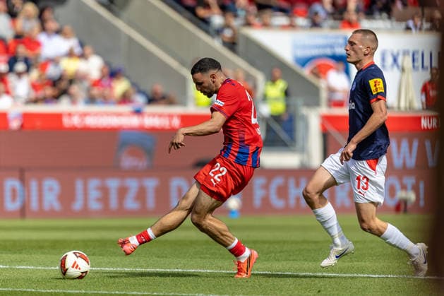 Scoring chance for the 1-0 lead: Oualid Mhamdi (1 FC Heidenheim), 22 behind Ivan Nekic (Holstein Kiel), 13 saves, GER, 1 FC Heidenheim vs. Holstein Kiel, Soccer, 2. Bundesliga, Matchday 5, 2026–2027 season, September 13, 2026, DFL and DFB regulations prohibit any use of photographs as image sequences and or quasi-video, GER, 1 FC Heidenheim vs. Holstein Kiel, soccer, 2. Bundesliga, Matchday 5, 2026–2027 season, September 13, 2026, Heidenheim Copyright: xEibner-Pressefoto JanixPlessx EP_JPL
