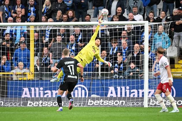 Antwerp s goalkeeper Taishi Brandon Nozawa is pictured in action during a soccer match between Club Brugge and Royal Antwerp FC, Sunday 13 September 2026 in Brugge, on day 6 of the 2026-2027 Jupiler Pro League first division of the Belgian championship. MAARTENxSTRAETEMANS  x186199567x