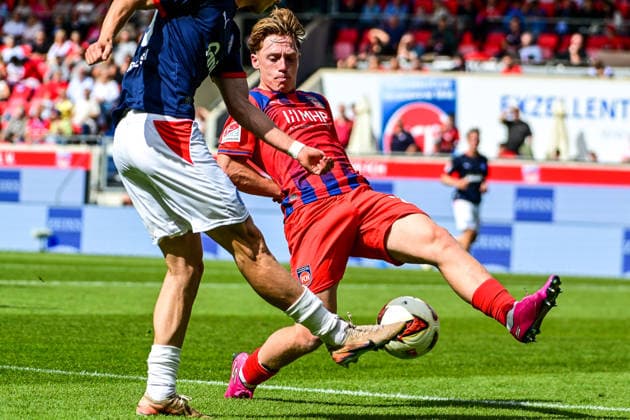 September 13, 2026, GER, Soccer, Men s, 2. Bundesliga, 1. FC Heidenheim vs. Holstein Kiel; Michael Heule (Heidenheim), 27, blocks a cross; Heidenheim Voith Arena, Baden-Württemberg, Germany Copyright: xNordphotox xHafnerx
