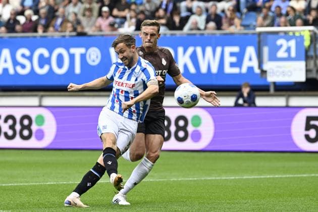 HEERENVEEN - (lr) Dylan Vente of SC Heerenveen, Sem Valk of Telstar during the Dutch Eredivisie match between SC Heerenveen and PEC Zwolle at the Abe Lenstra Stadium on September 13, 2026 in Heerenveen, the Netherlands. OLAF KRAAK ANP Eredivisie 2026 27 xVIxANPxSportx xxANPxIVx 568476244 originalFilename: 568476244.jpg